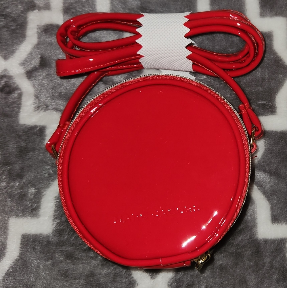 Marc Jacobs Mini Red Patent Leather Canteen Crossbody Bag  NWT - Picture 2 of 3